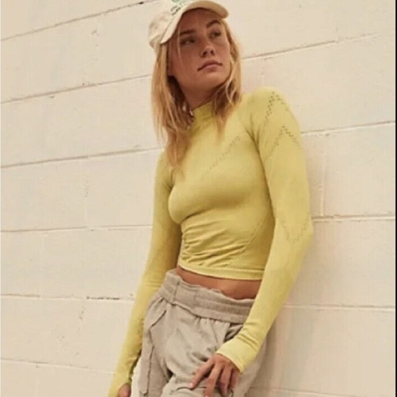 Free people Good Karma High-Neck Layer size M/L - Picture 1 of 7